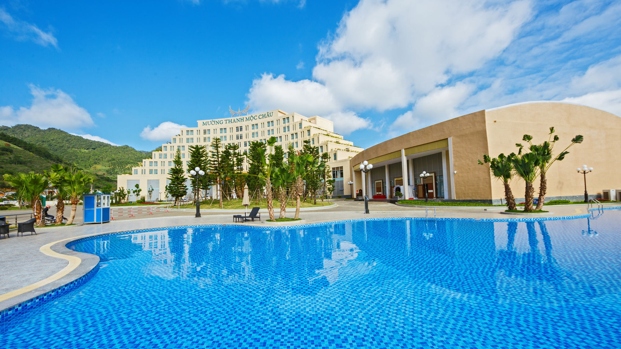 Muong Thanh Holiday Moc Chau Hotel Exterior photo